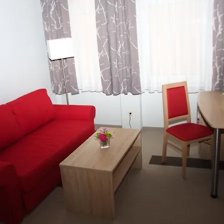 Stichwehs Am Bahnhof 3* Elze