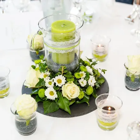 Stichwehs Am Bahnhof ゲストハウス Elze