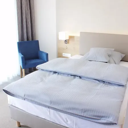 Stichwehs Am Bahnhof 3*